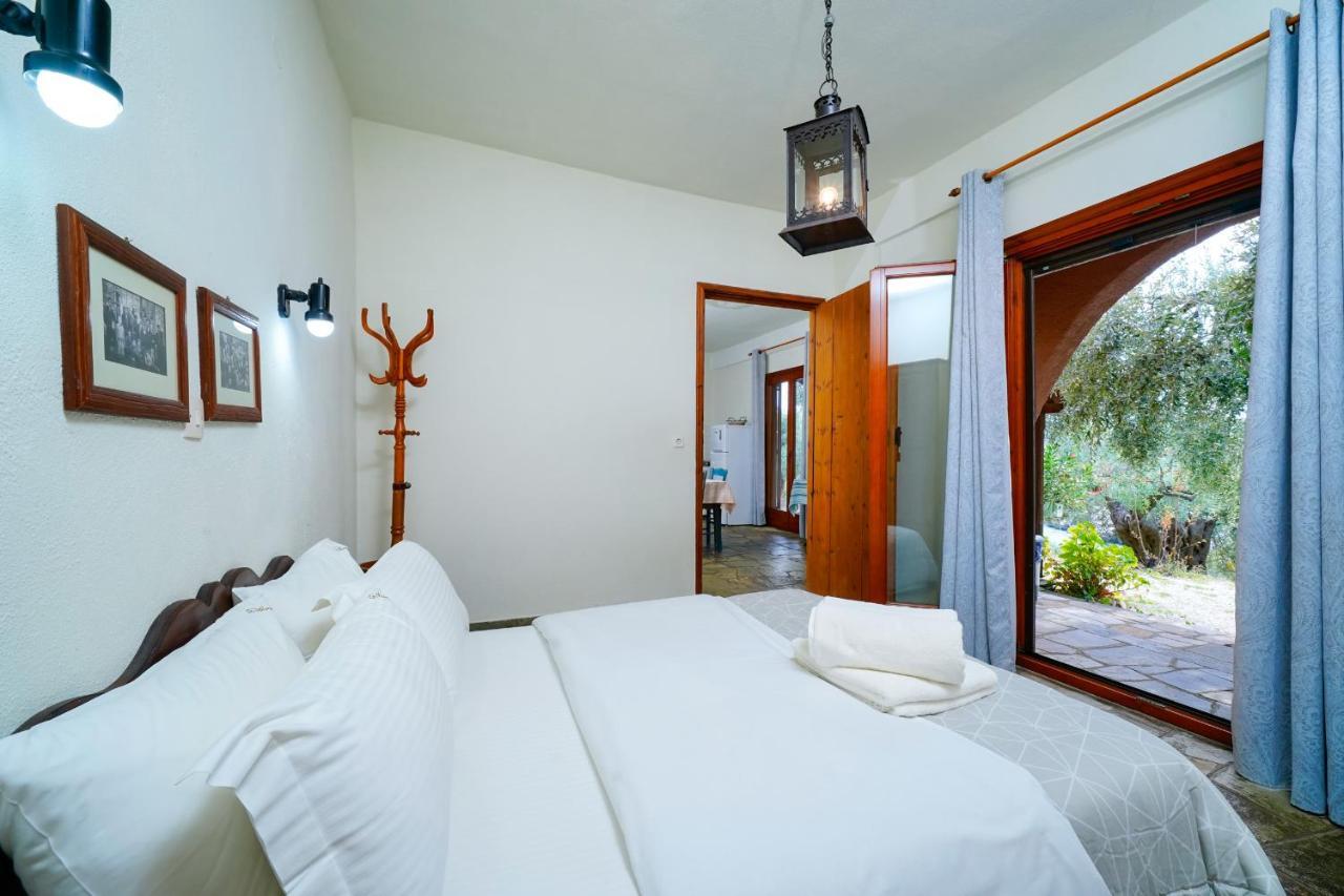 Giola Bungalows Sirines อัสตริส ภายนอก รูปภาพ